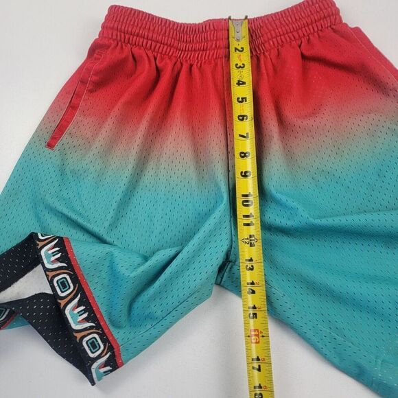 Mitchell & Ness 96-97 Vancouver Grizzlies NBA Men's Swingman Shorts Size Medium - Picture 9 of 11